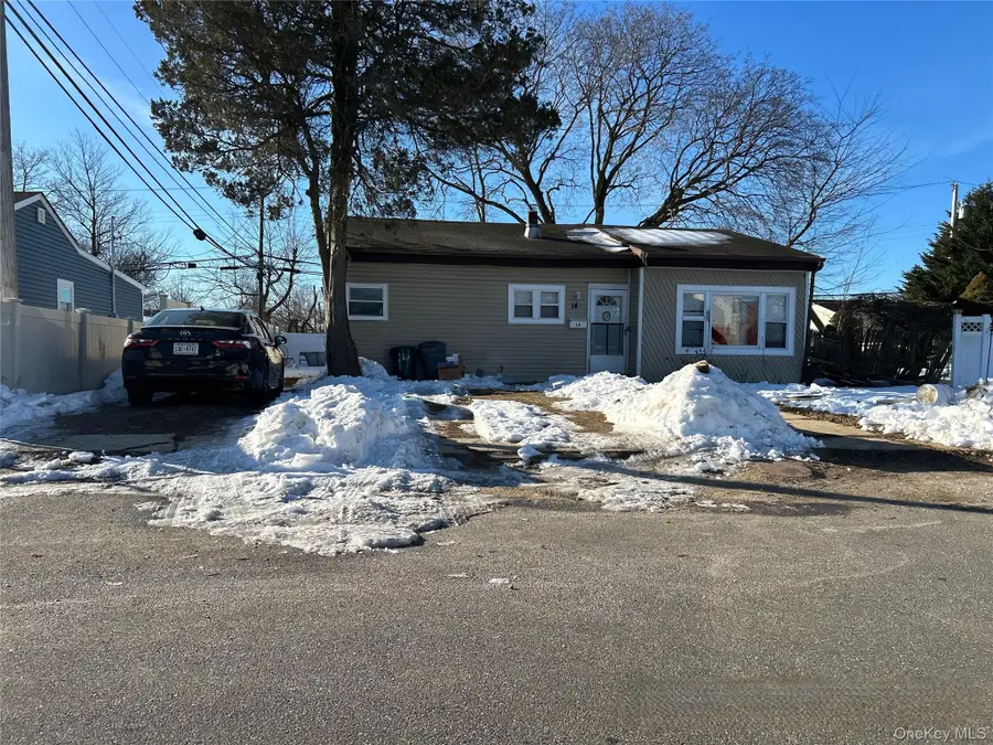 14 Chevy Chase, Amityville, NY 11701 - #2