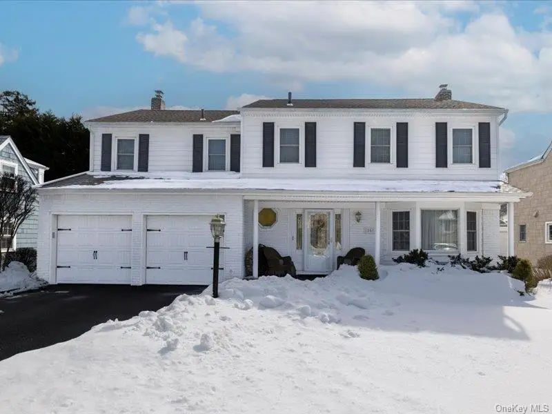 16 Wright Road, Rockville Centre, NY 11570 - #1