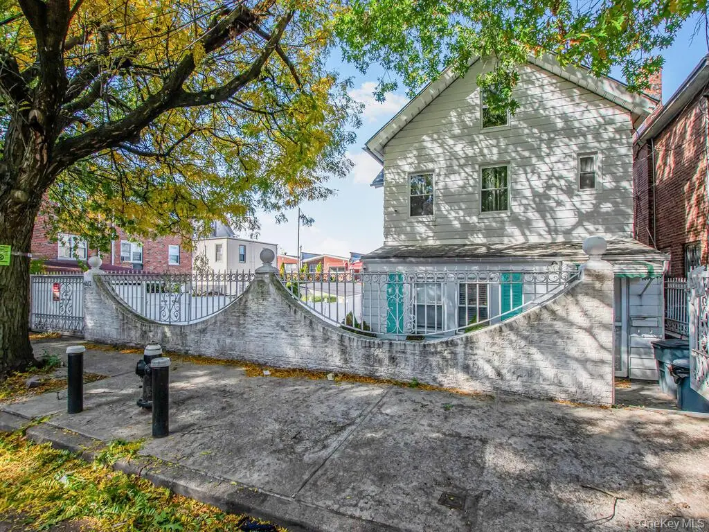 4613 Carpenter Avenue, Bronx, NY 10470 - #1