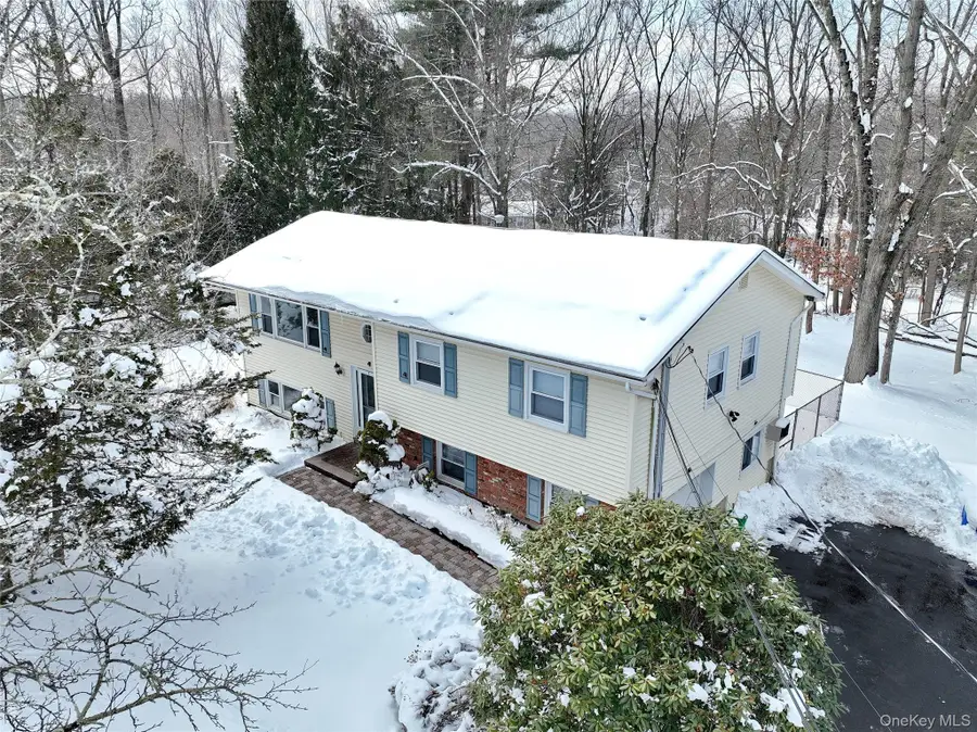 9 Mary Beth Drive, Airmont, NY 10901 - #2