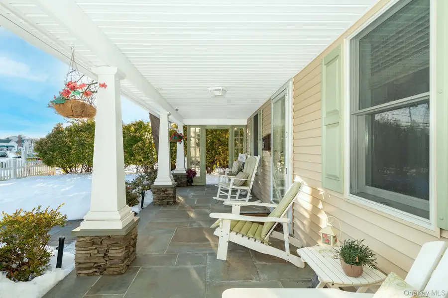 25 Old Mill Road, Merrick, NY 11566 - #2