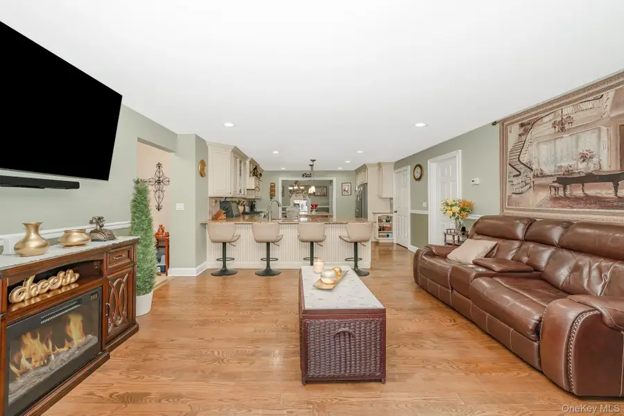 25 Old Mill Road, Merrick, NY 11566 - #3