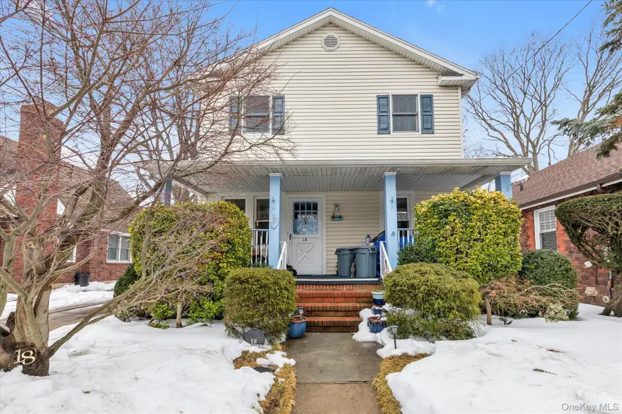 18 Derby Court, Malverne, NY 11565 - #2