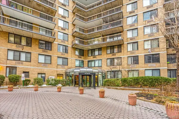 138-35 Elder Avenue #5B, Flushing, NY 11355