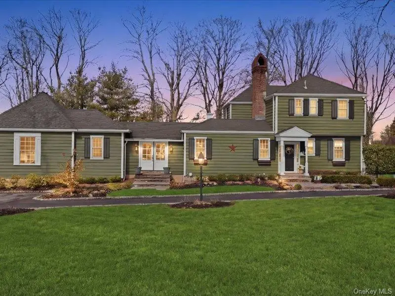 5 Wendover Road, Setauket, NY 11733 - #2