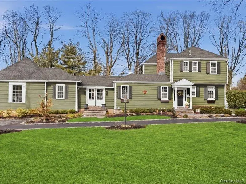 5 Wendover Road, Setauket, NY 11733 - #3