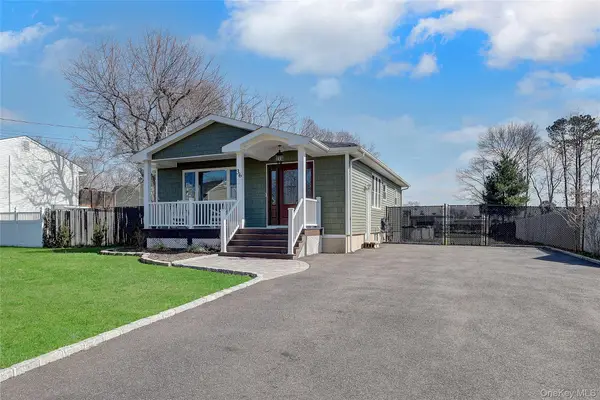 36 Studley Street, Brentwood, NY 11717