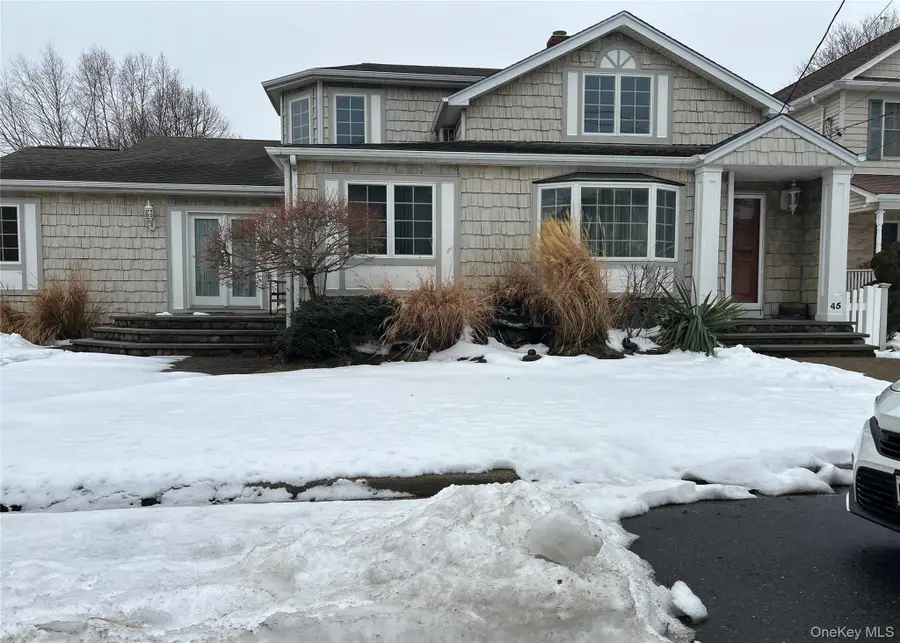 45 Richard Avenue, North Merrick, NY 11566 - #3