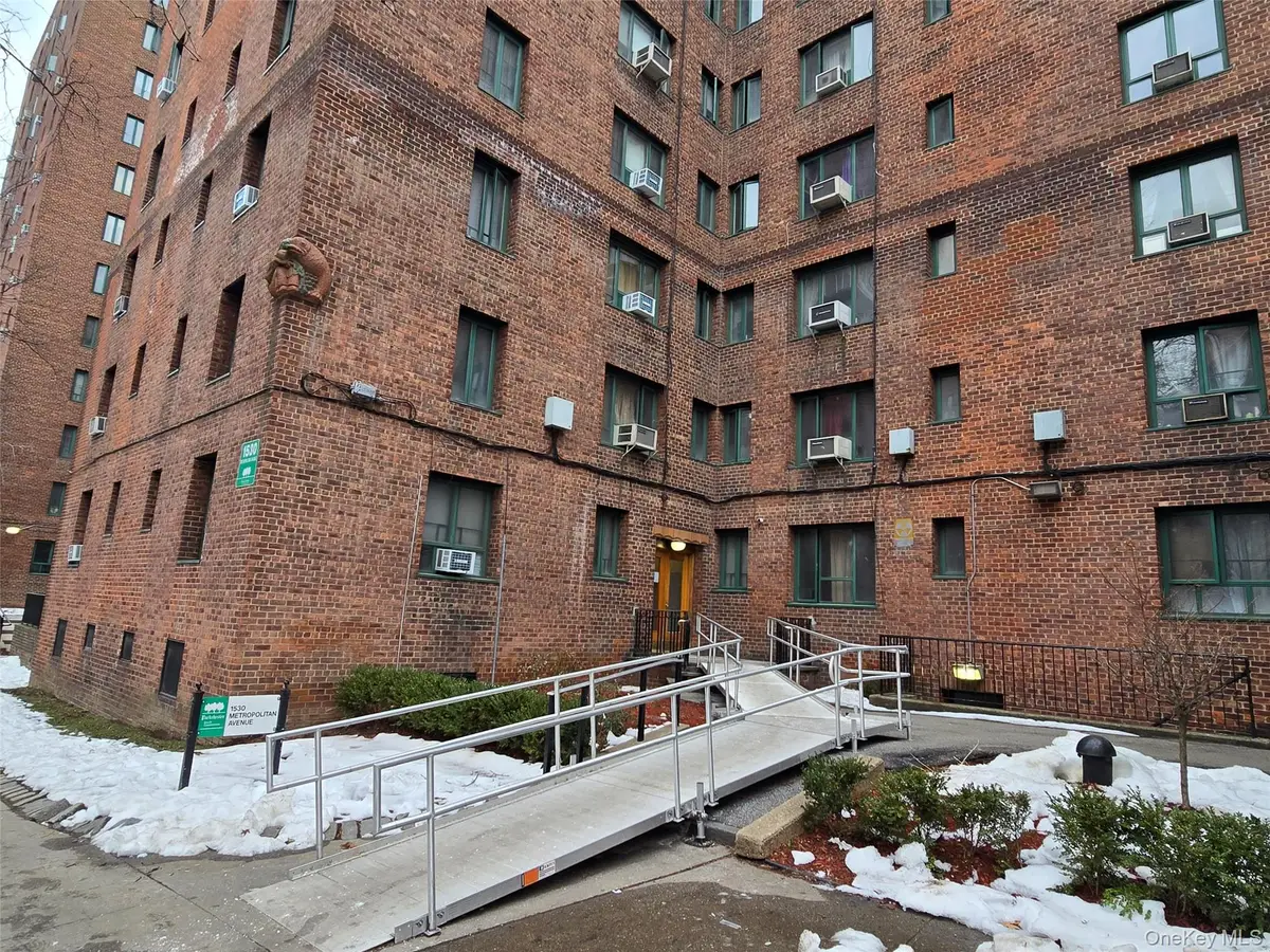 1530 Metropolitan Avenue #1E, Bronx, NY 10462 - #1