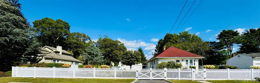 83 Vanderbilt Avenue, West Babylon, NY 11704 - #2