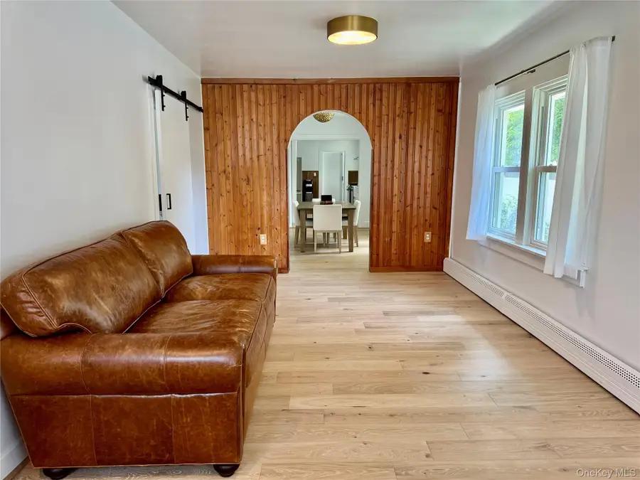 83 Vanderbilt Avenue, West Babylon, NY 11704 - #3