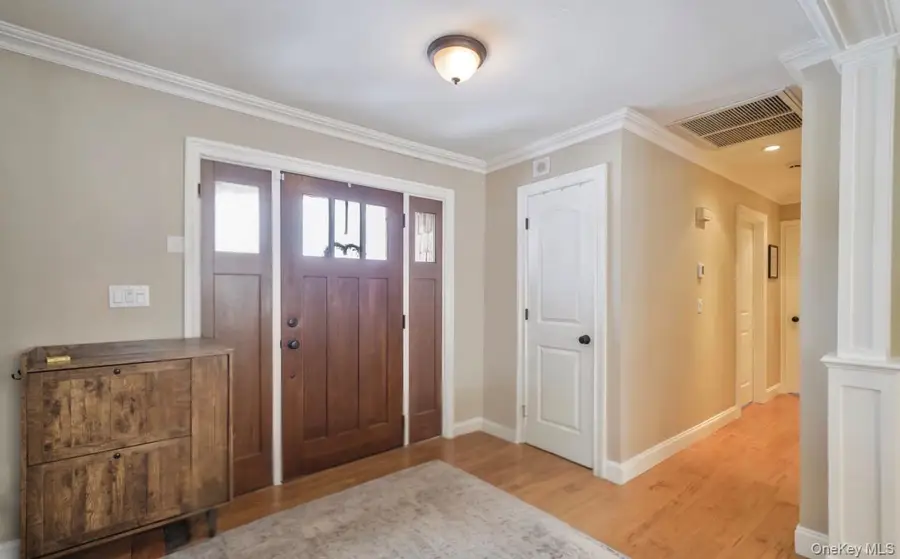 6 Madsen Court, Mount Sinai, NY 11766 - #2