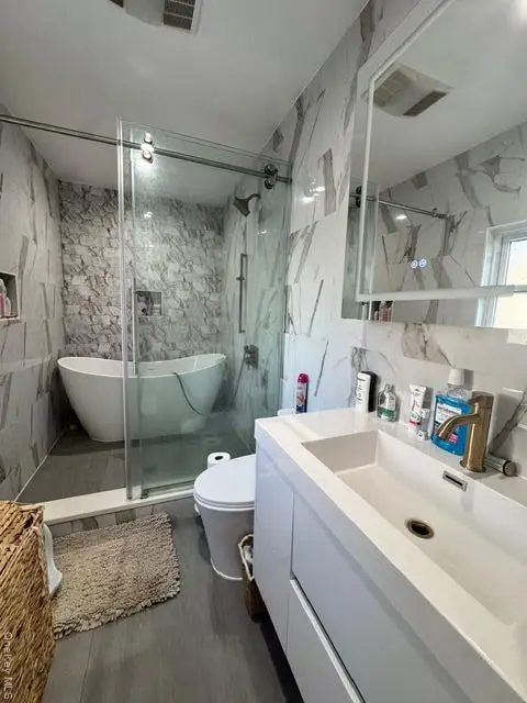 7836 69th Avenue, Middle Village, NY 11379 - #3