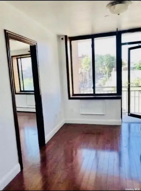 82-25 Queens Blvd #6D, Elmhurst, NY 11373