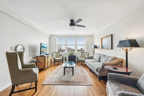 4 4 Putnam Hill #4F, Greenwich, NY 06830