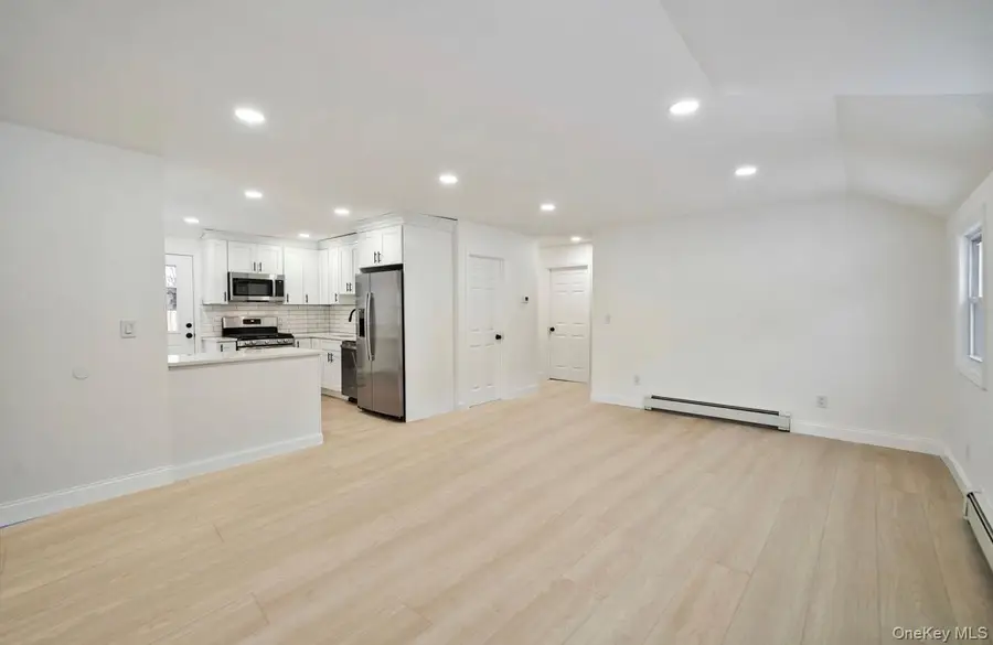 10 Linda Lane, Central Islip, NY 11722 - #3