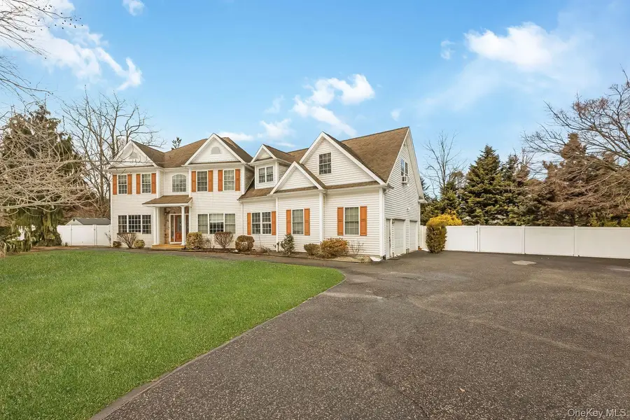 2 Equine Lane, Lake Grove, NY 11755 - #2