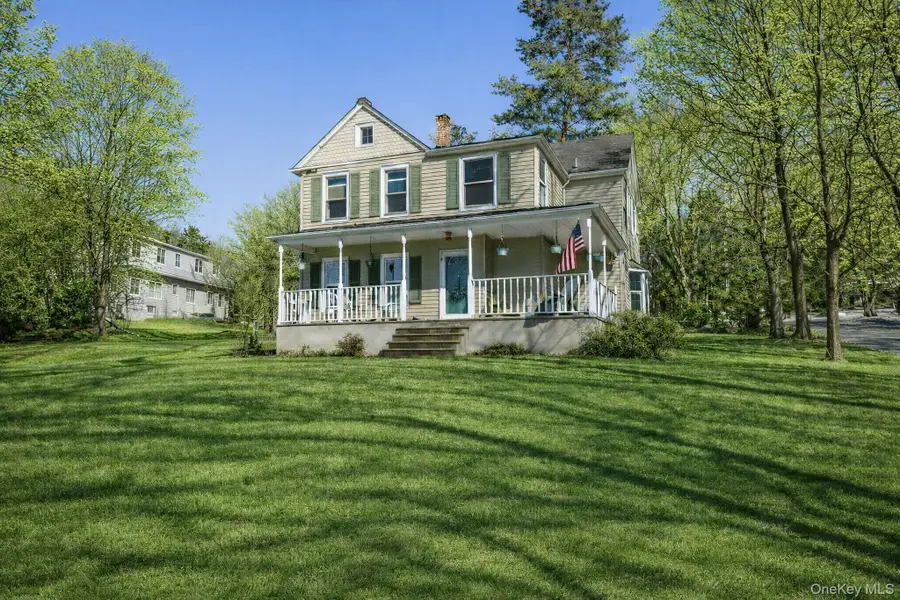 90 S Middletown Road, Pearl River, NY 10965 - #2