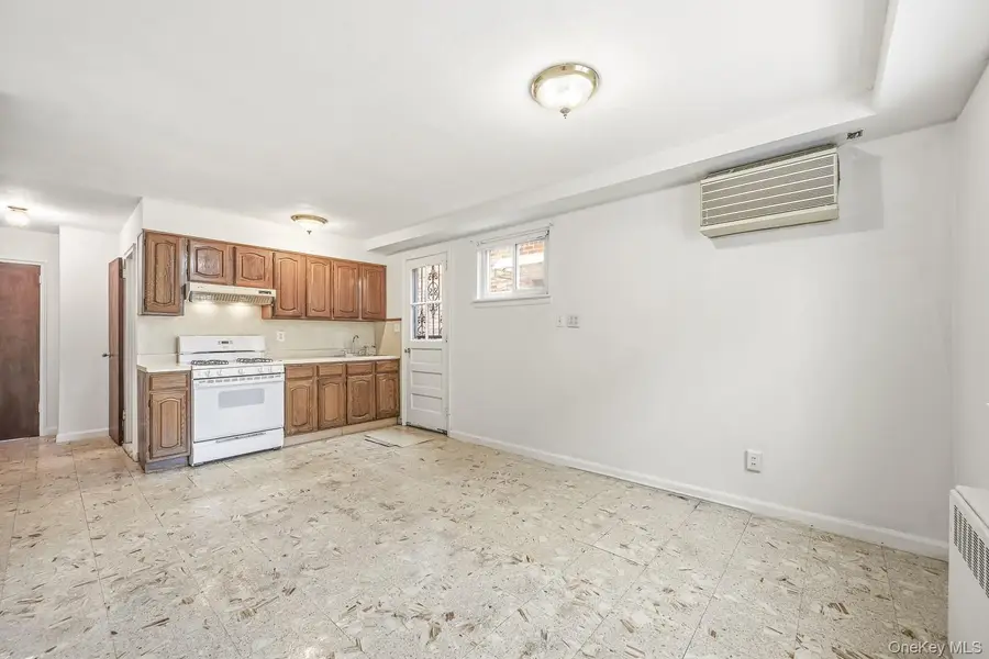 2323 32nd Street, Astoria, NY 11105 - #3