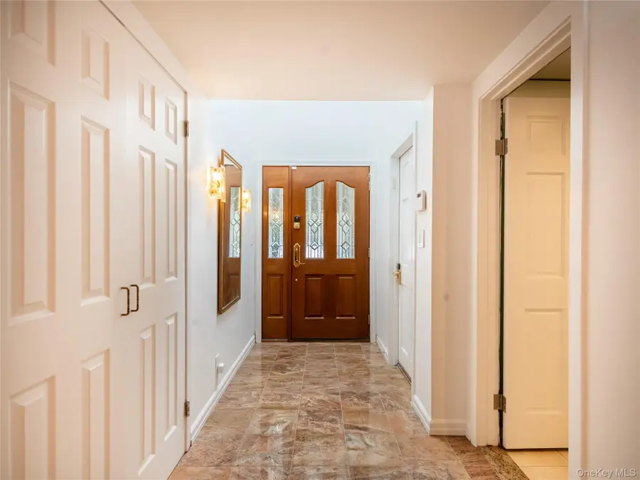 127 Wooleys Lane, Great Neck, NY 11023 - #2