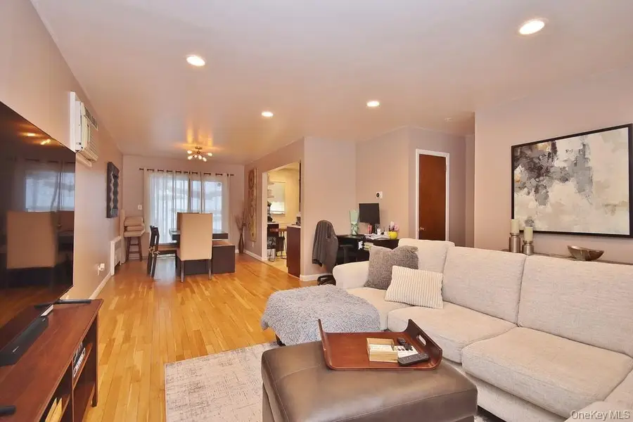 423 Parkview Avenue, Yonkers, NY 10710 - #3