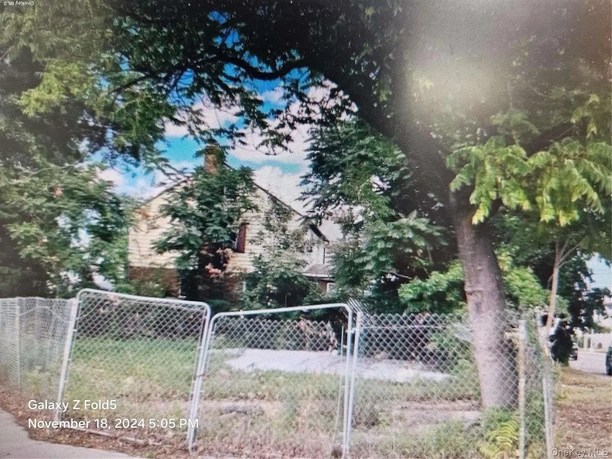 24-31 Francis Lewis Boulevard, Whitestone, NY 11357 - #1