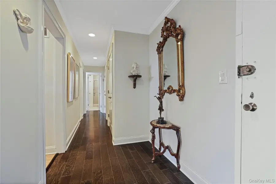 12 Old Mamaroneck Avenue #6C, White Plains, NY 10605 - #2