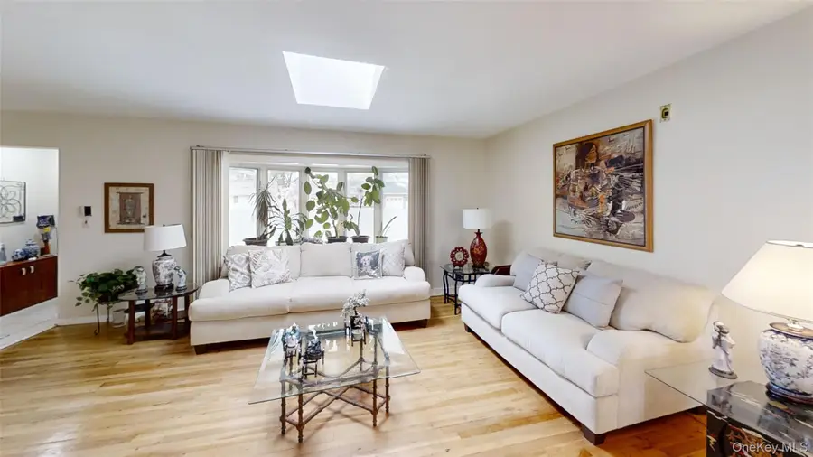 262 Cherry Place, East Meadow, NY 11554 - #2