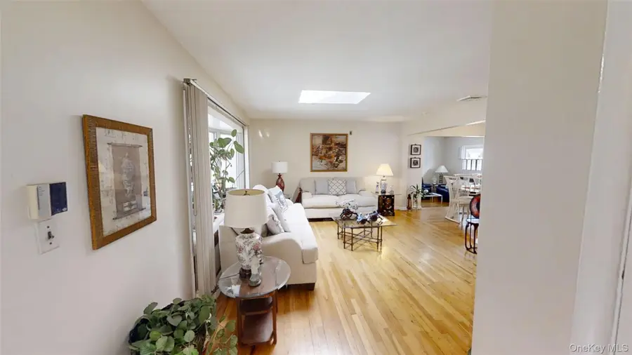 262 Cherry Place, East Meadow, NY 11554 - #3