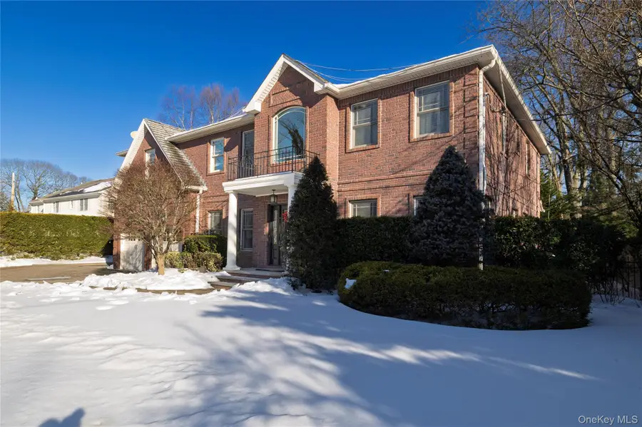 755 N Village Avenue, Rockville Centre, NY 11570 - #2