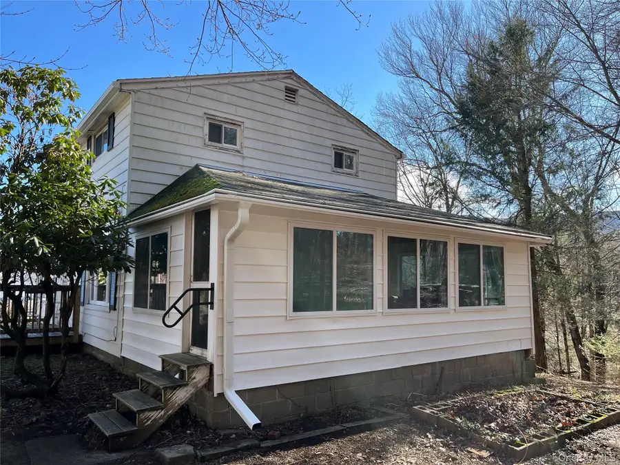 18 E Clifford Street, Ellenville, NY 12428 - #3