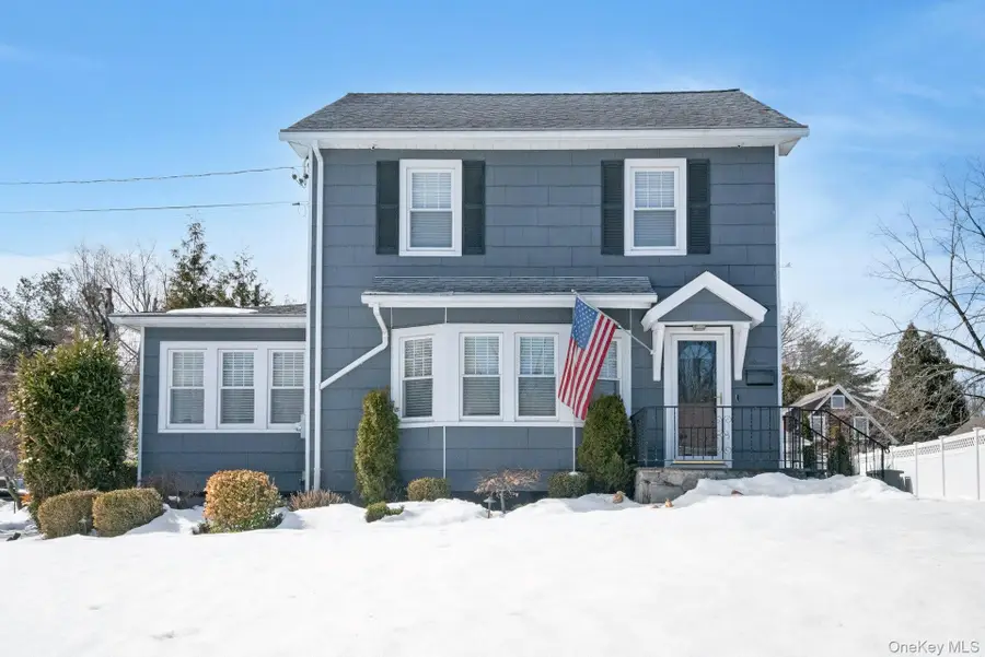 16 Robin Street, Ossining, NY 10562 - #2