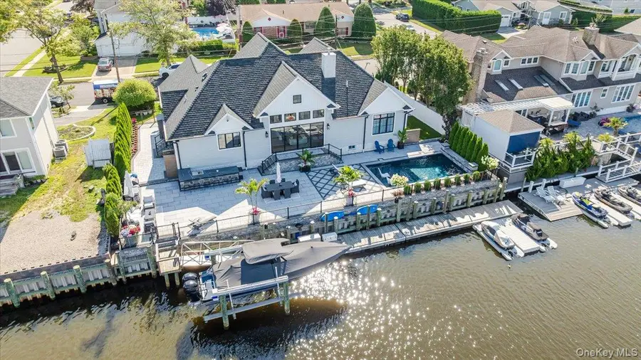 10 Skylark Road, Massapequa Park, NY 11762 - #2