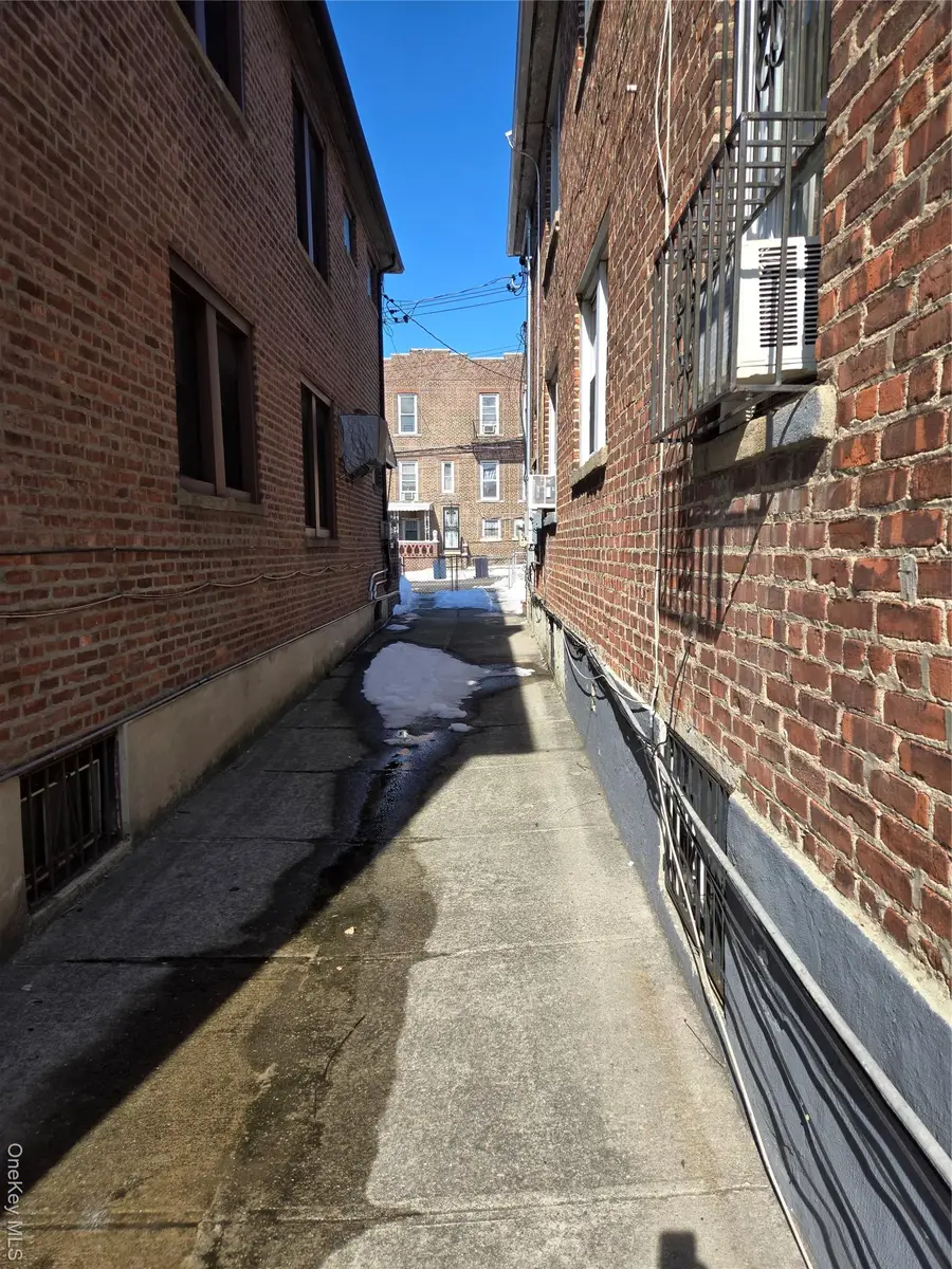 1314 Givan Avenue, Bronx, NY 10469 - #3