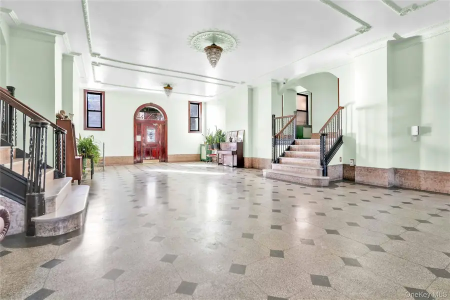 84-02 Beverly Road #2B, Kew Gardens, NY 11415 - #2