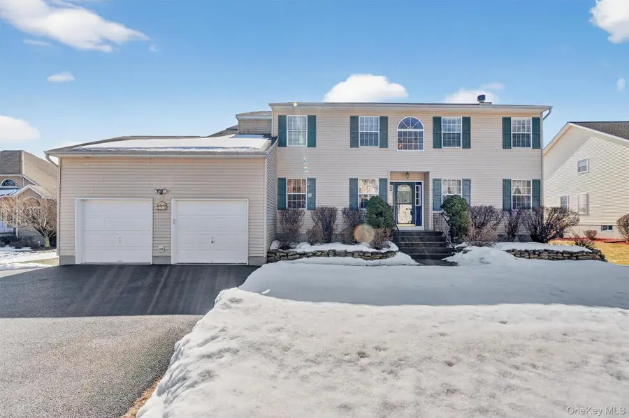 3 Windsor Garden Drive, New Windsor, NY 12553 - #2