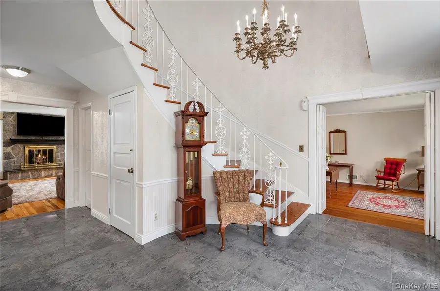 112 Barton Road, White Plains, NY 10605 - #3