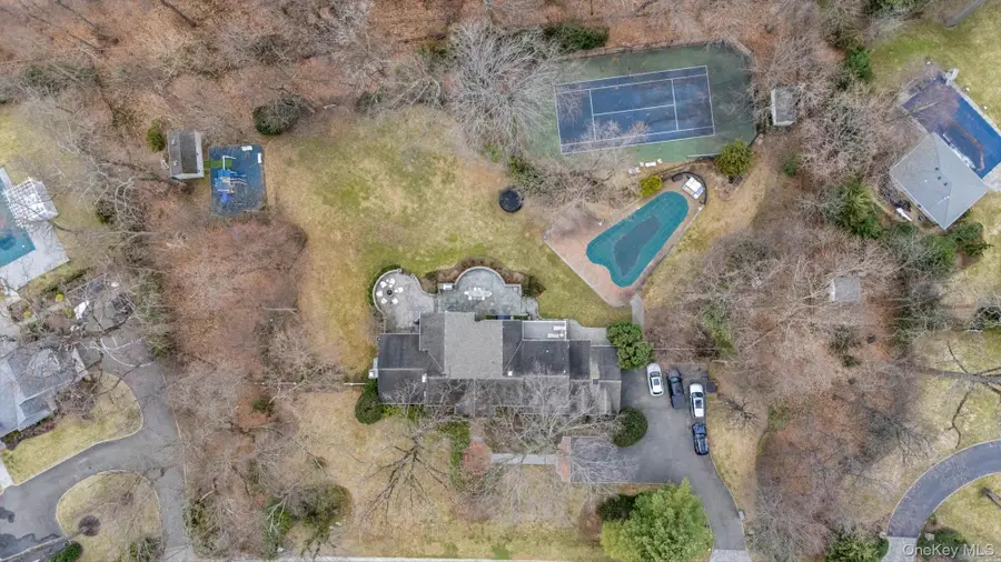 32 Old House Lane, Sands Point, NY 11050 - #3