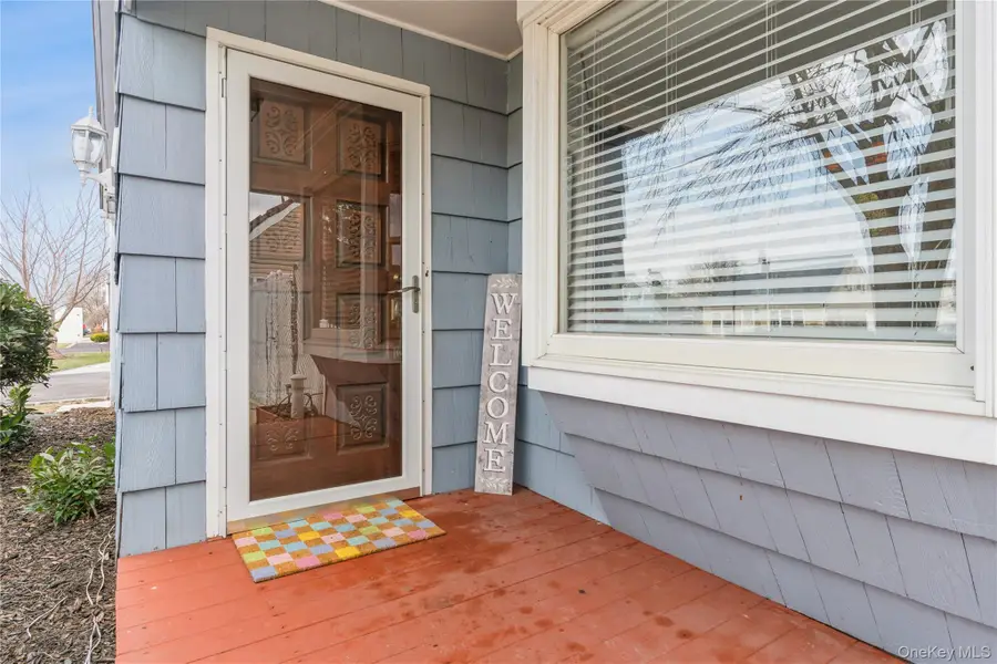 20 Peacock Lane, Levittown, NY 11756 - #3