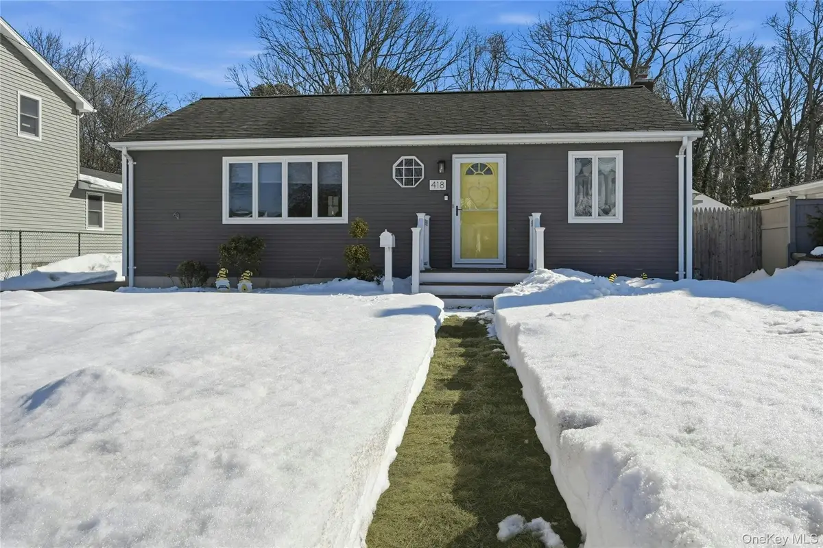 418 Old Farmingdale Road, West Babylon, NY 11704 - #1