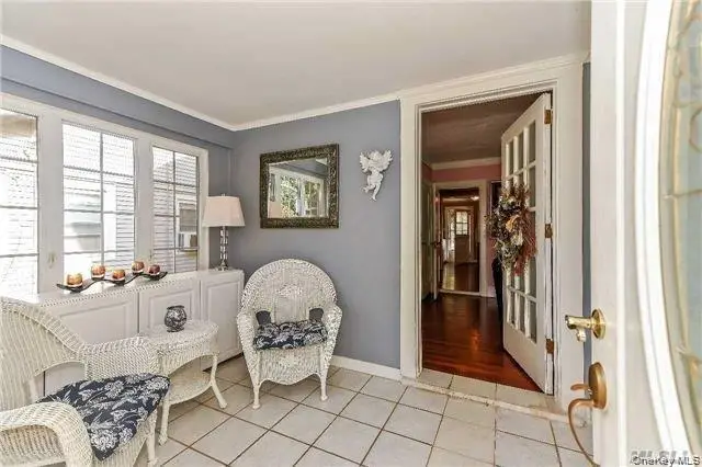 49 Malden Avenue, Lynbrook, NY 11563 - #3