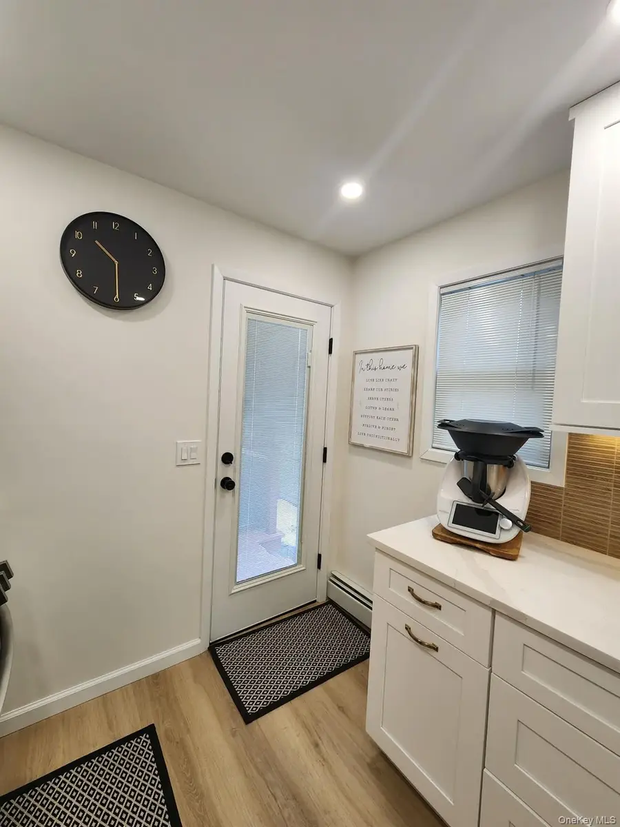 46 W Clearwater Road, Lindenhurst, NY 11757 - #3