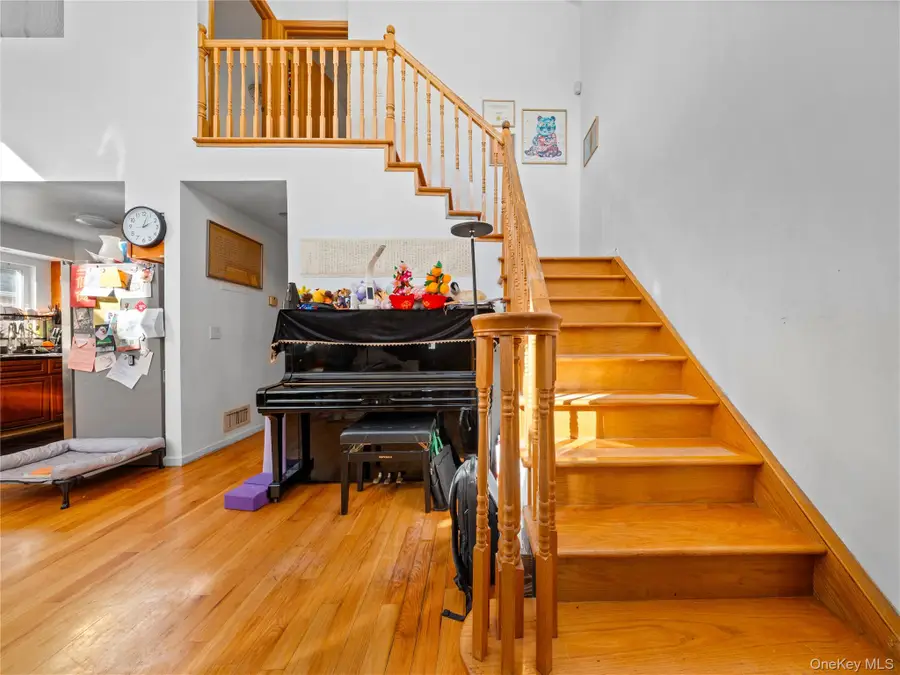 24571 61st Avenue, Little Neck, NY 11362 - #3