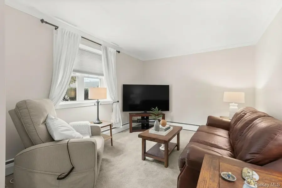 123 Park Avenue #A4, Amityville, NY 11701 - #3