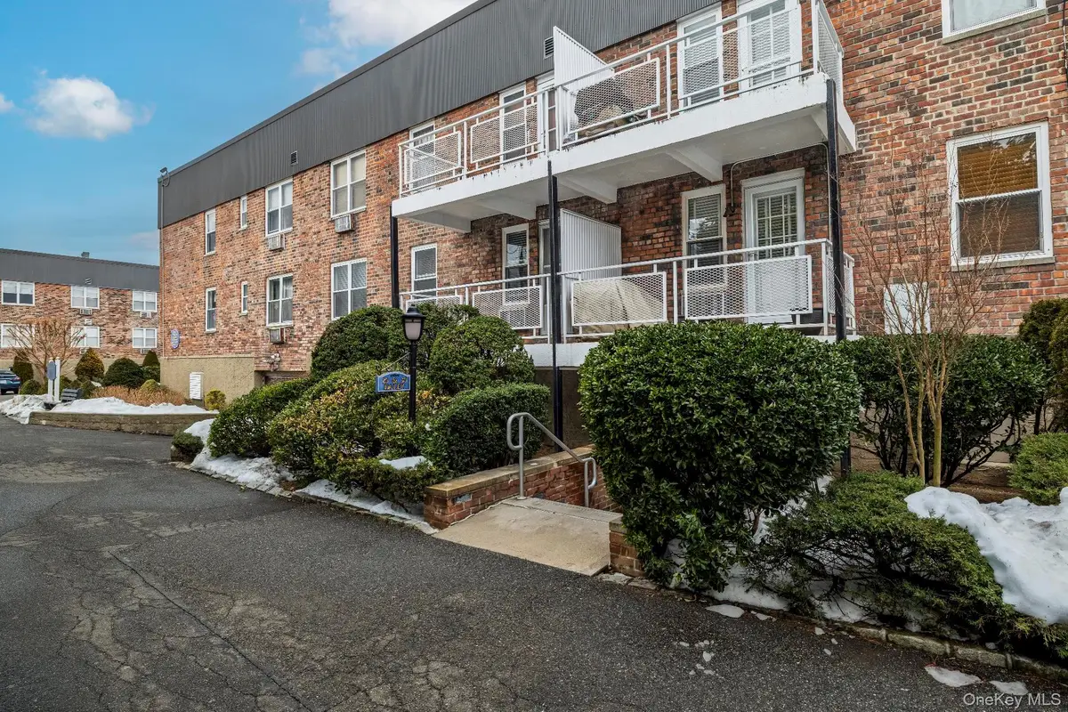 30 Daley Place #136, Lynbrook, NY 11563 - #1