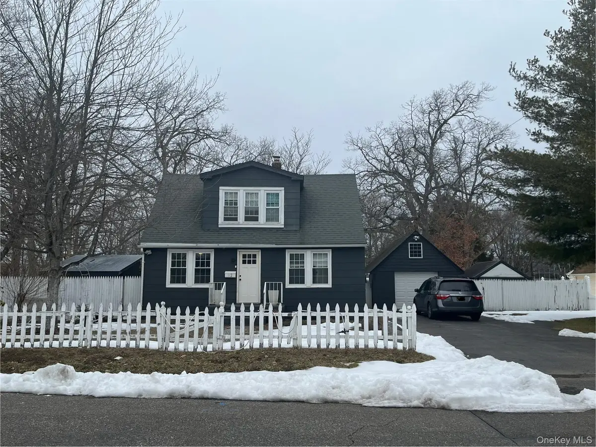 97 Berry Street, Lindenhurst, NY 11757 - #1