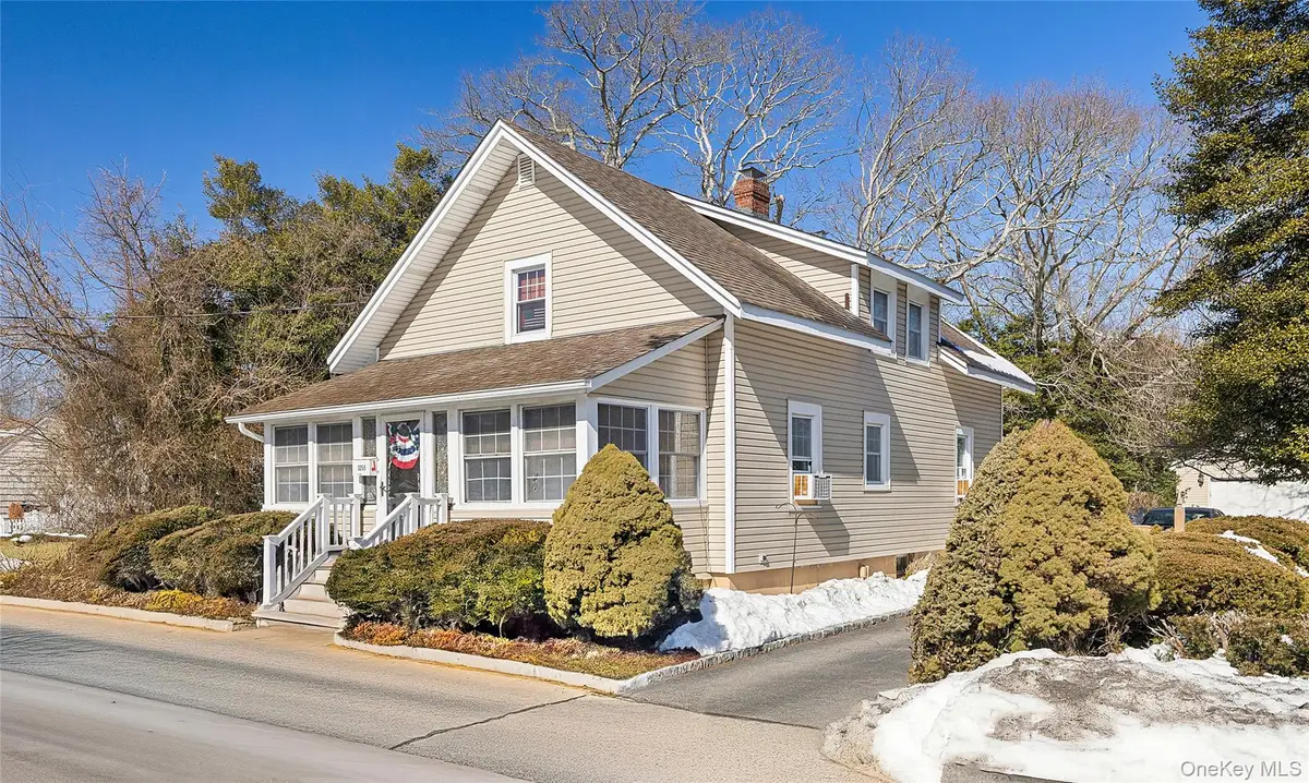 3259 Union Boulevard, East Islip, NY 11730 - #1