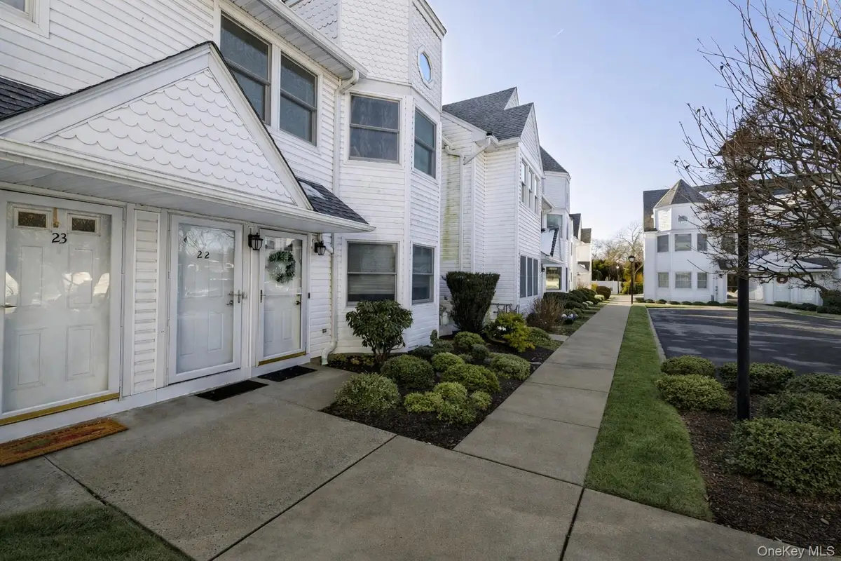 22 Ridgewood Drive, Wantagh, NY 11793 - #1