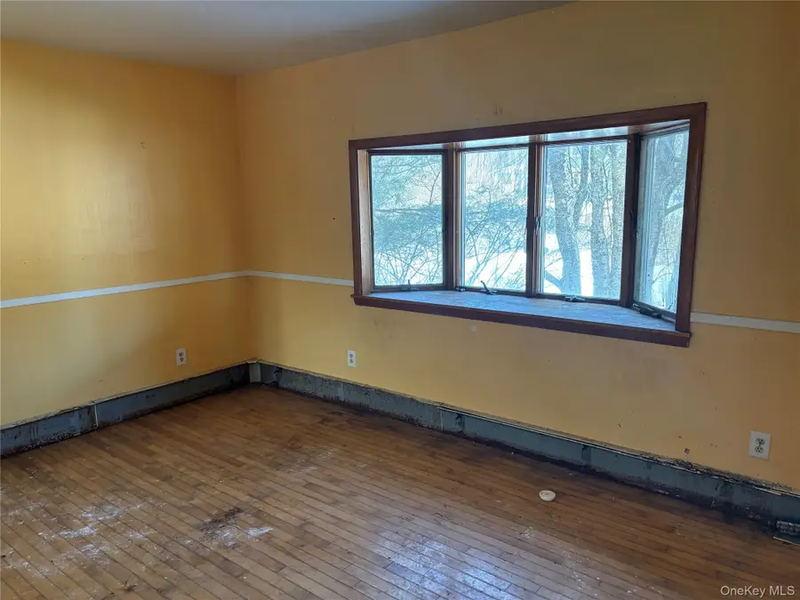 83 Smith Road, Poughkeepsie, NY 12603 - #3