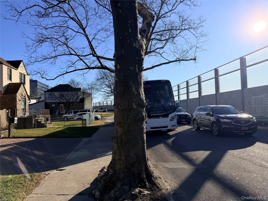 13309 Van Wyck Expressway, Jamaica, NY 11436 - #2